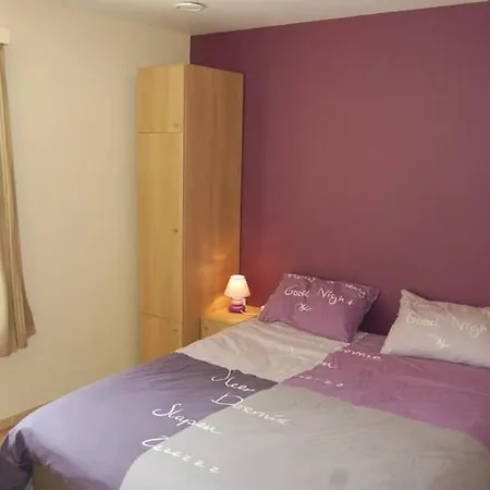 Le Clos Des Haies, Silenrieux בית נופש סרפונטיין